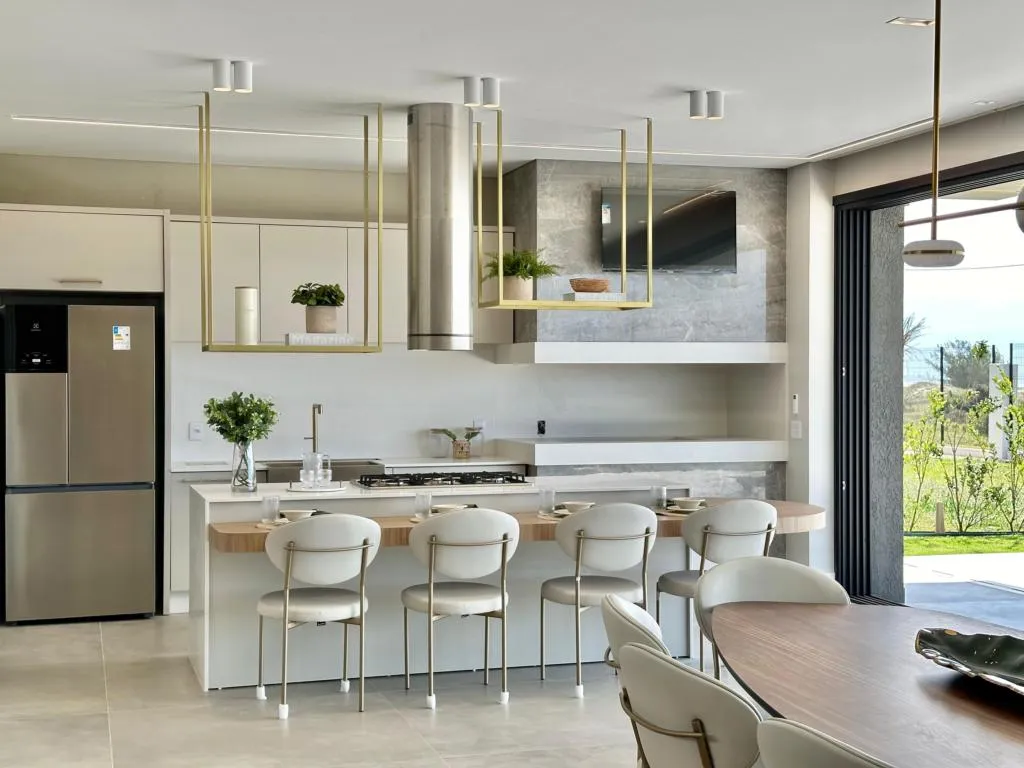 Imagem Casa em Condominio 5 Dormitórios - Bairro Capão Novo