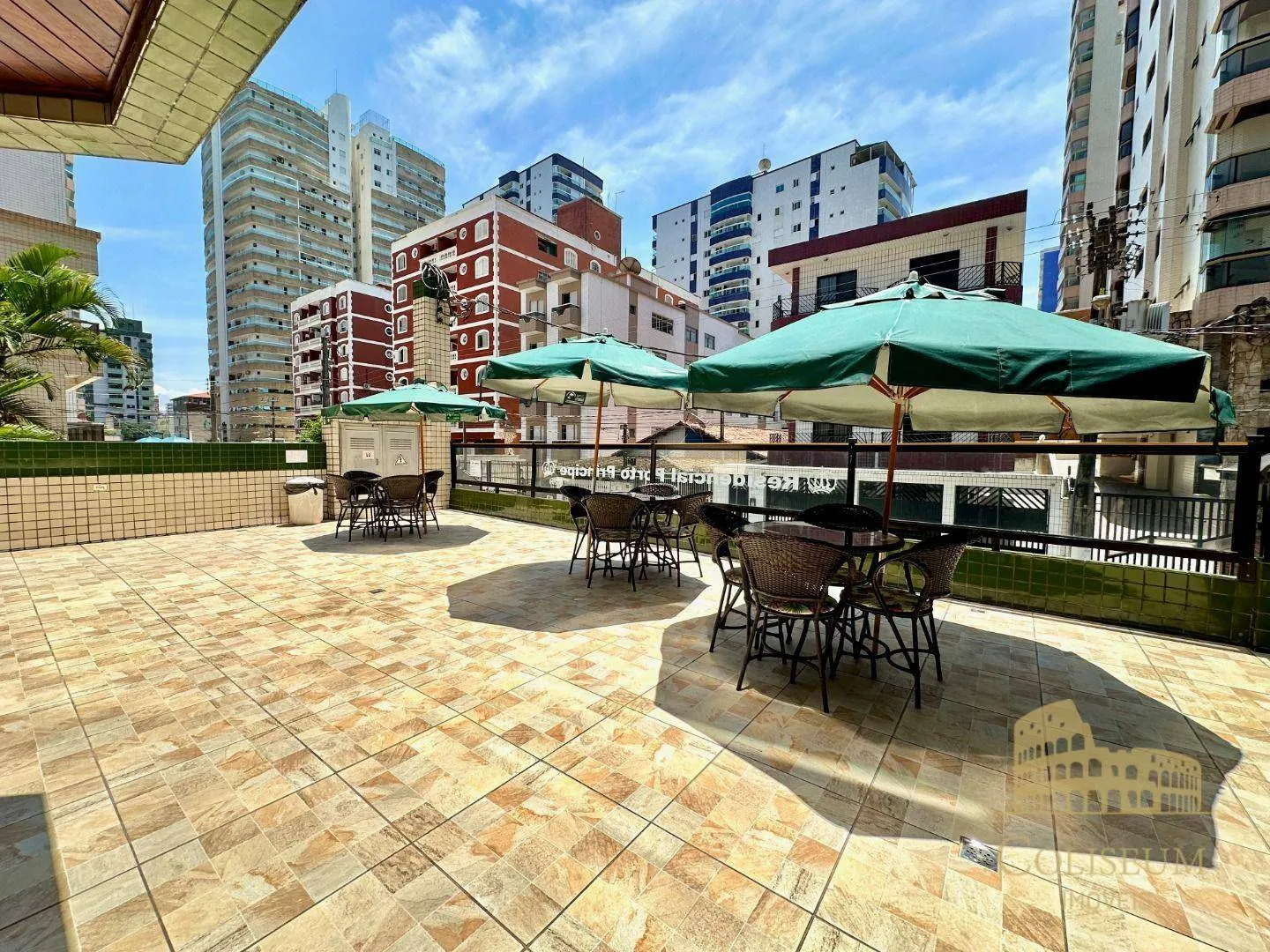 Imagem Apartamento com 1 dormitório para alugar, 54 m² por R$ 2.974,86/mês - Tupi - Praia Grande/SP