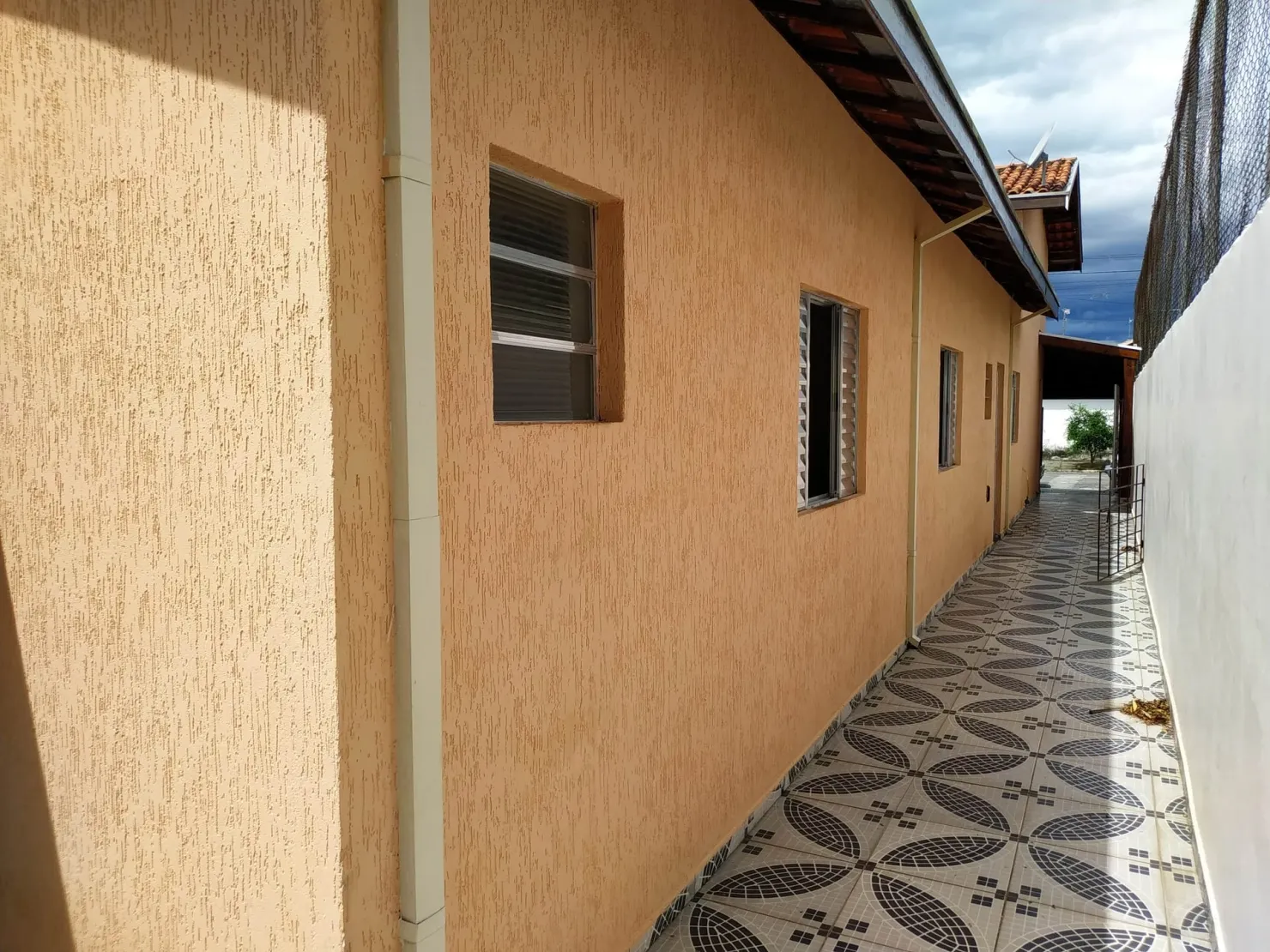 Imagem Casa à venda 2 Quartos, 1 Suite, 2 Vagas, 125M², Residencial e Comercial Cidade Morumbi, Pindamonhangaba - SP