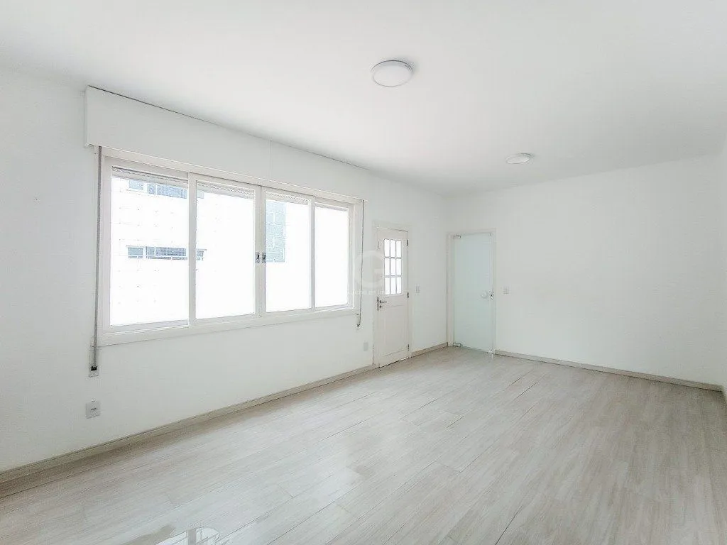 Imagem Casa Comercial de Luxo no Centro da Cidade - Oportunidade Única!