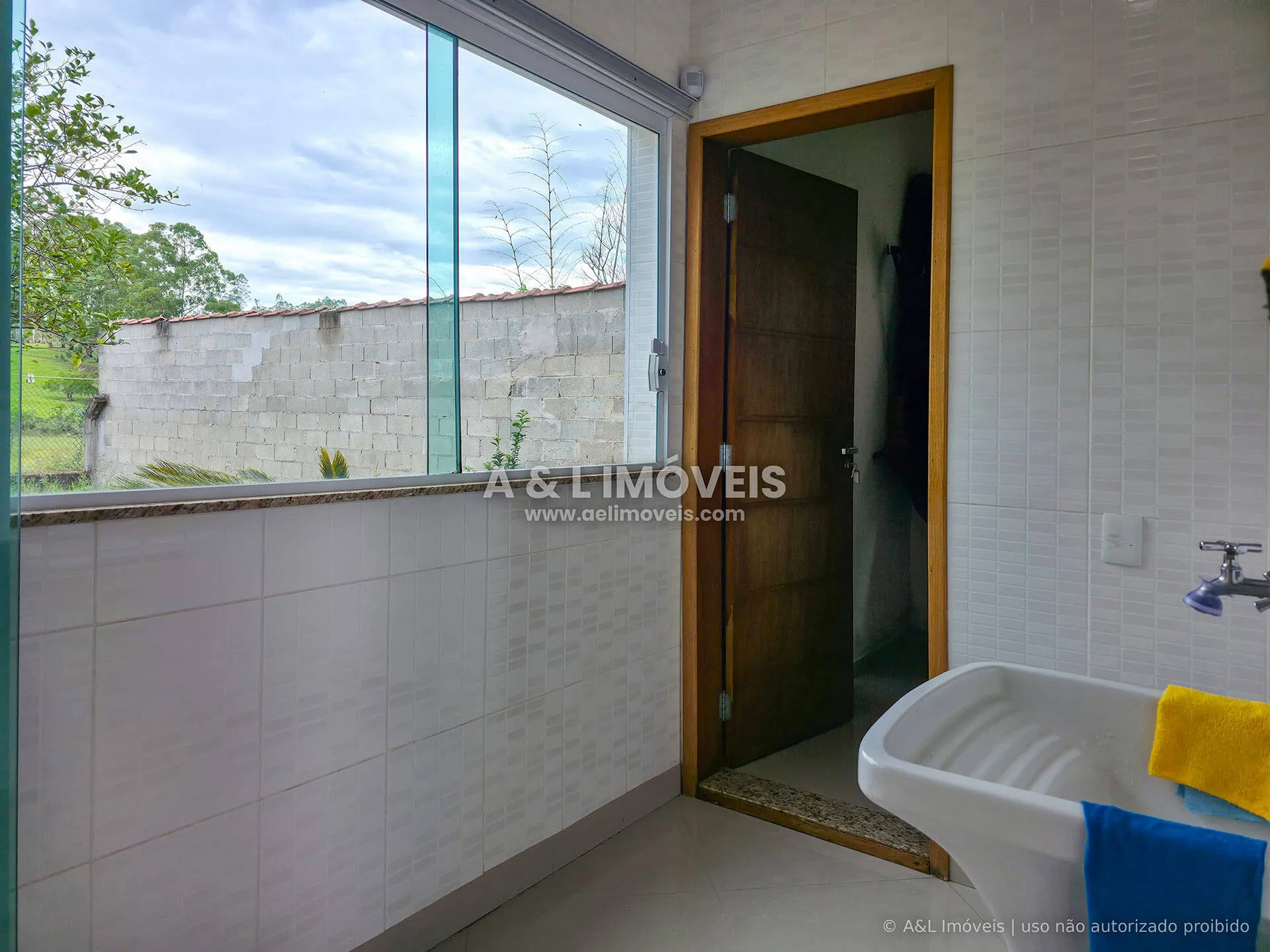 Imagem Casa em Tremembé | 313 m², 4 Suítes, Piscina e Área Gourmet
