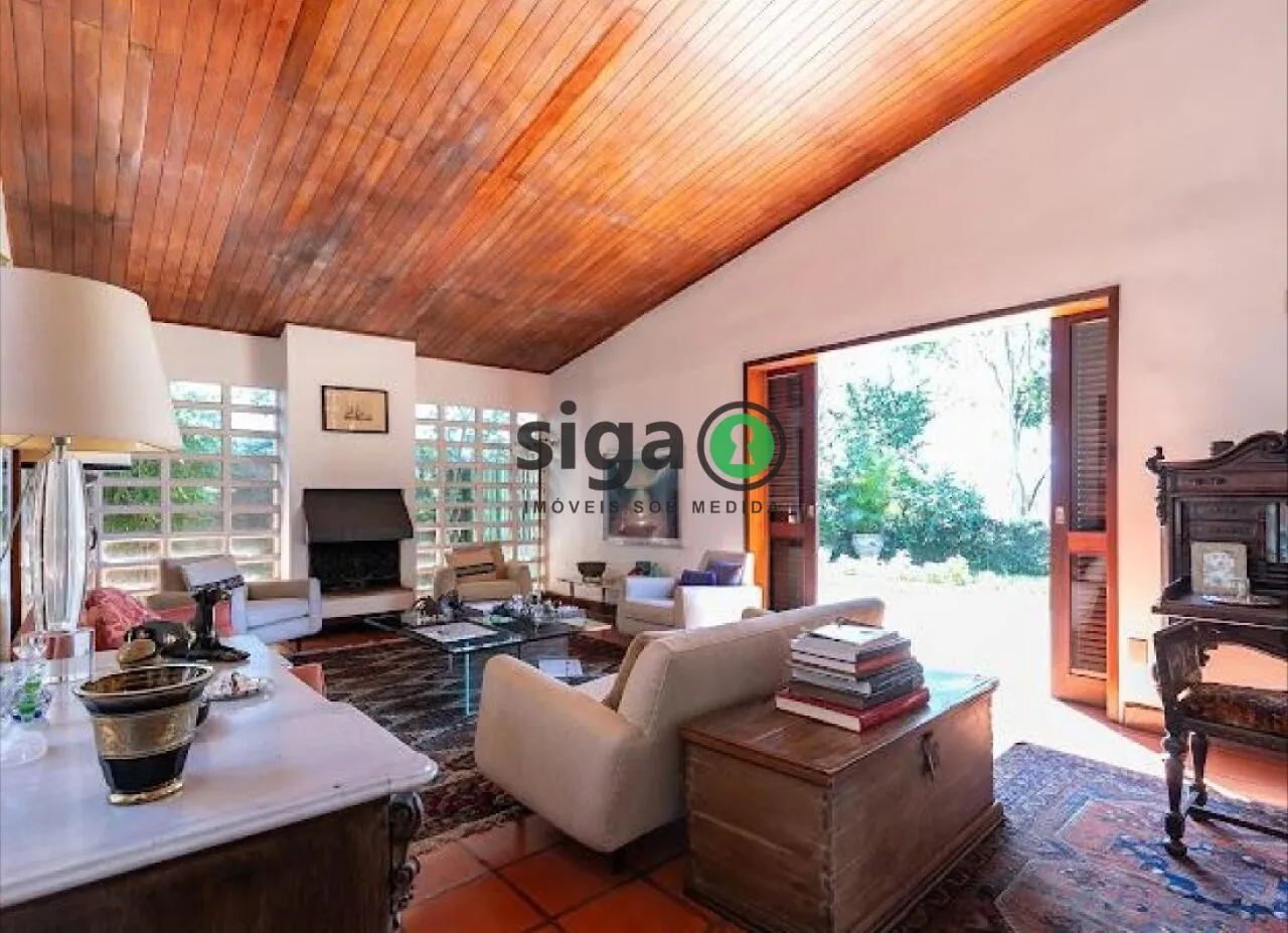 Imagem CASA À VENDA EM RUA FECHADA JARDIM EVEREST - VISTA PARA O JÓQUEI CLUB