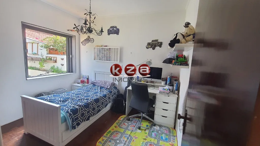 Imagem Casa térrea em Valinhos para venda com 3 dormitórios sendo 2 suítes com edícula de 2 dormitórios