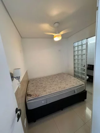 Imagem Apartamento com 2 dormitórios à venda, 68 m² por R$ 420.000 - Pitangueiras - Guarujá/SP