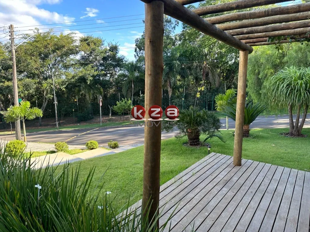 Imagem Imperdível residência à venda em Valinhos-SP, bairro Chácaras Silvania: 3 quartos, 3 suítes, 2 salas, 4 banheiros, 2 vagas, 220m².