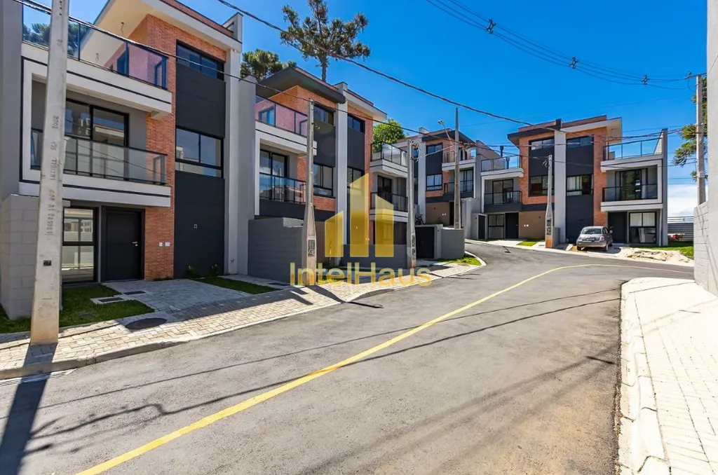 Imagem Viver cercado pela natureza sem abrir mÃ£o da praticidade urbana. Esta casa triplex no OASIS CondomÃ...