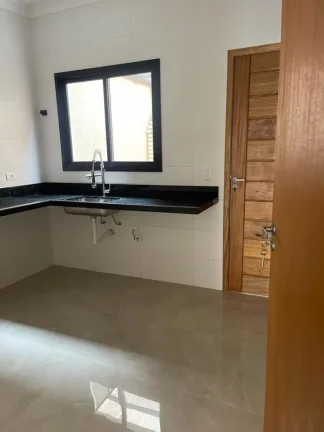Foto do imóvel Casa Nova na Zona Sul com churrasqueira, 2 vagas para carro em Rua Joaquim Carlos Klein