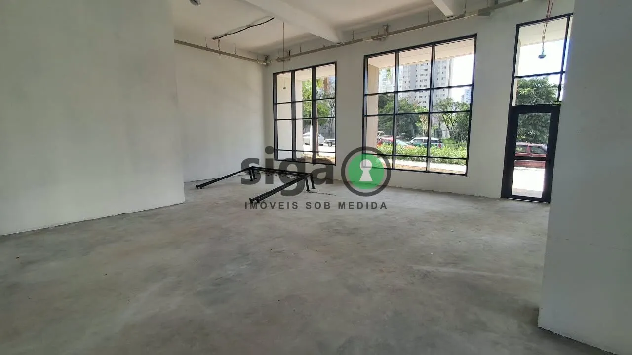 Imagem Loja de esquina com 500 m² para locação no Brooklin | Pé-direito duplo e porte-cochère