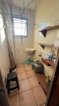 Imagem Excelente apartamento em ótima localização da Praia do Morro 2 quartos sendo uma suíte com varanda