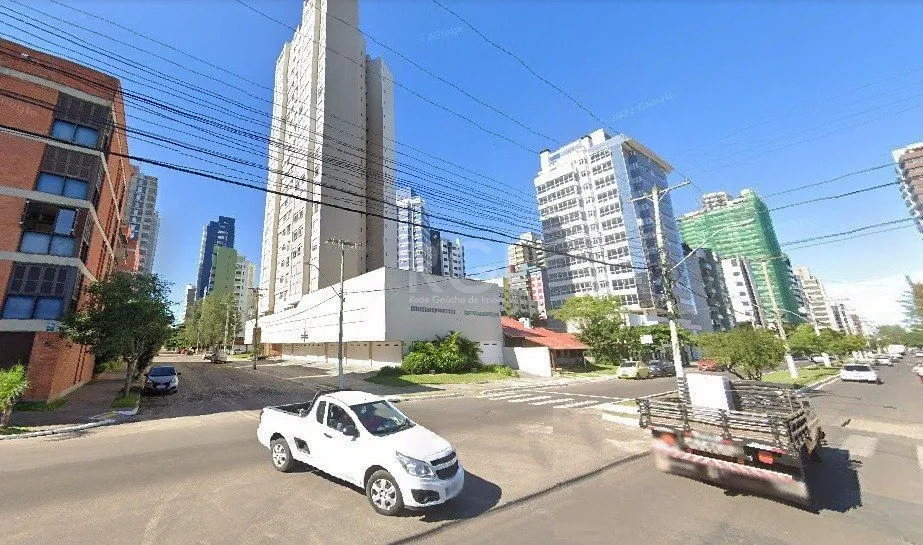 Imagem Apartamento para Venda - 76.57m², 2 dormitórios, sendo 2 suites, 1 vaga - Centro