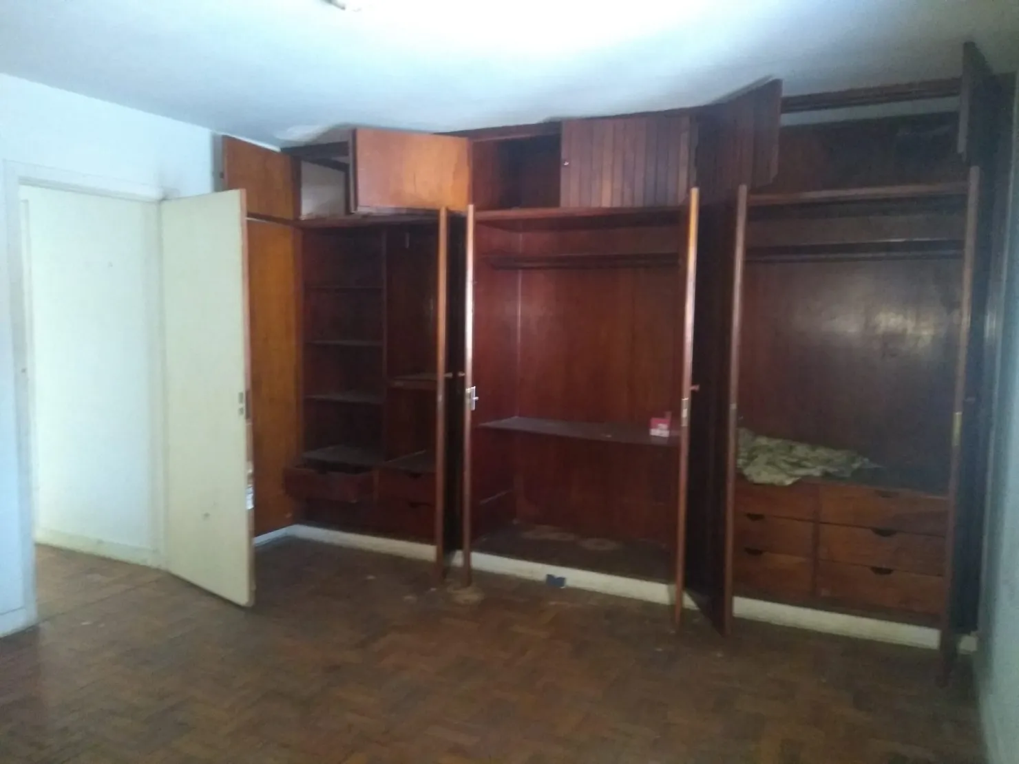 Imagem Casa à venda 3 Quartos, 3 Vagas, 130.98M², Centro, Taubaté - SP