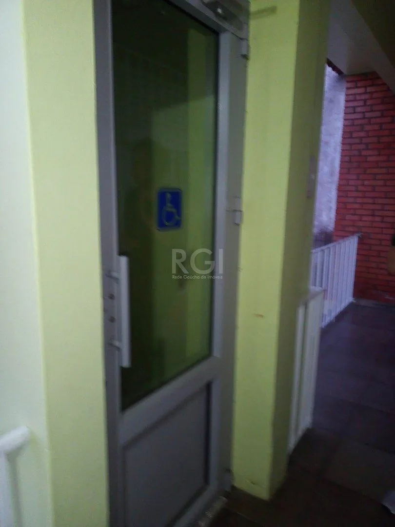 Imagem Casa para Venda - 220m², 3 dormitórios, sendo 1 suites, 1 vaga - Camaquã