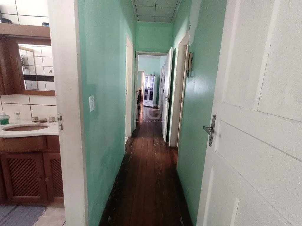 Imagem Casa para Venda - 265.1m², 3 dormitórios, 4 vagas - Guarujá