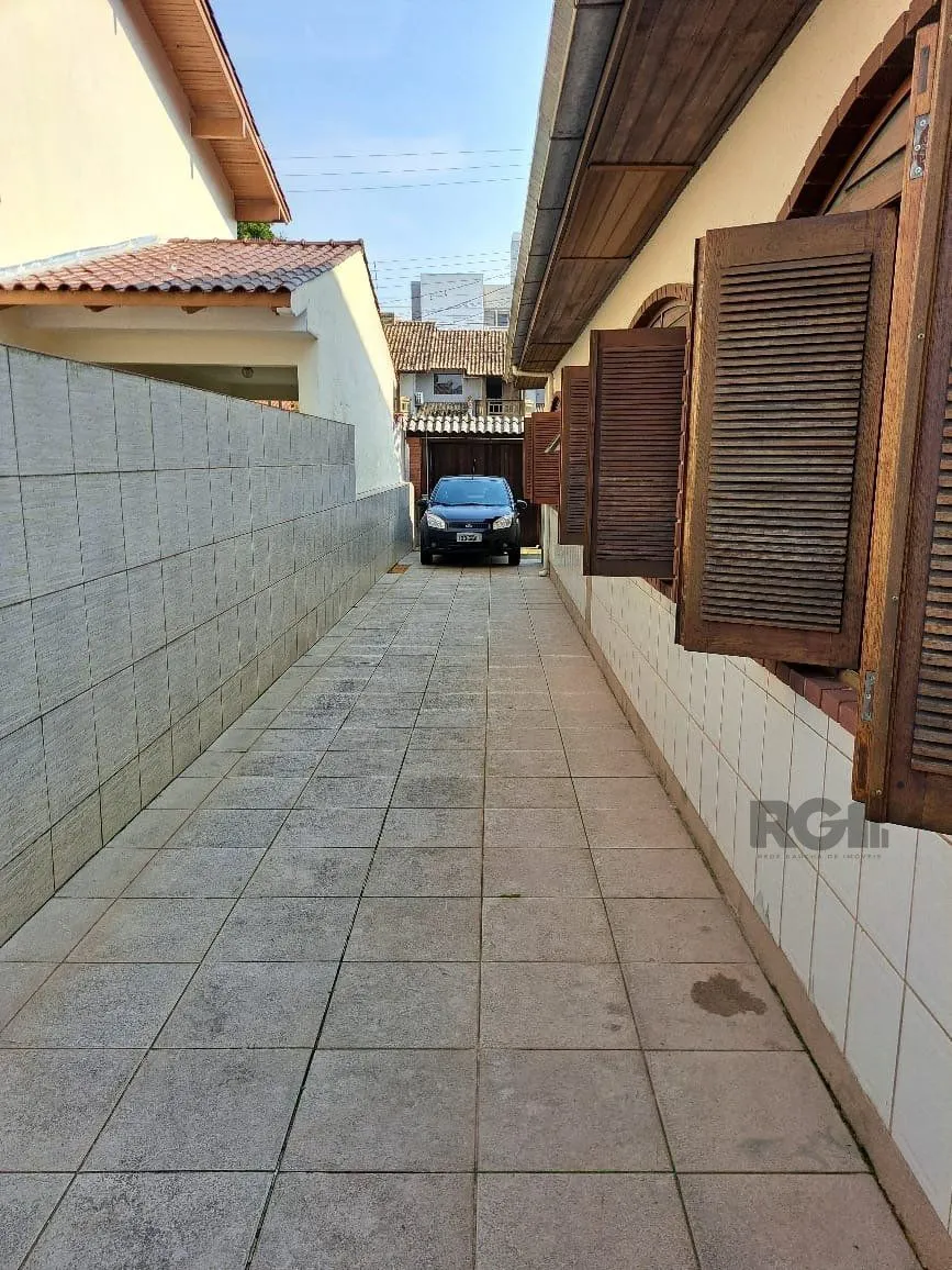 Imagem Casa 3 dormitórios, 1 suíte, vagas de garagem, Bairro Vila Marcia