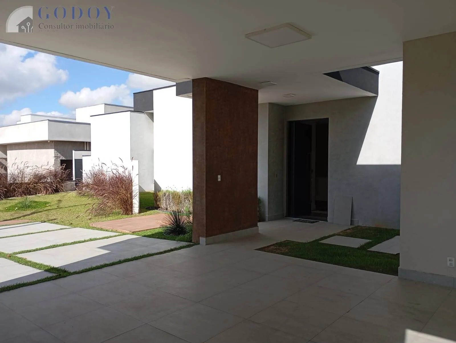Imagem Exclusiva Casa Térrea - Conforto, Sofisticação e Amplo Terreno