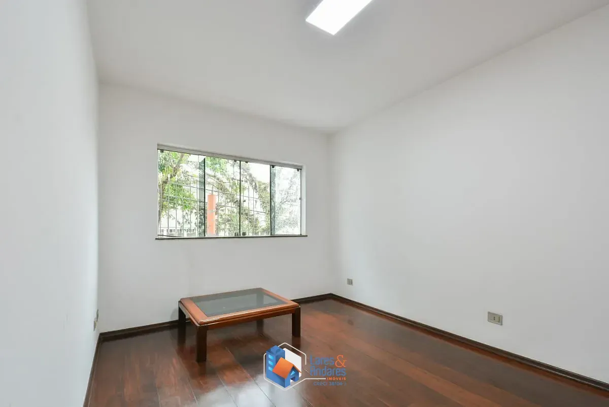 Imagem Sobrado para venda em Planalto Paulista com 4 quartos, sendo 2 suítes, 331m²