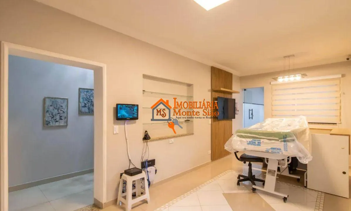 Imagem Sobrado com 4 dormitórios à venda, 350 m² por R$ 1.150.000,00 - Vila Galvão - Guarulhos/SP