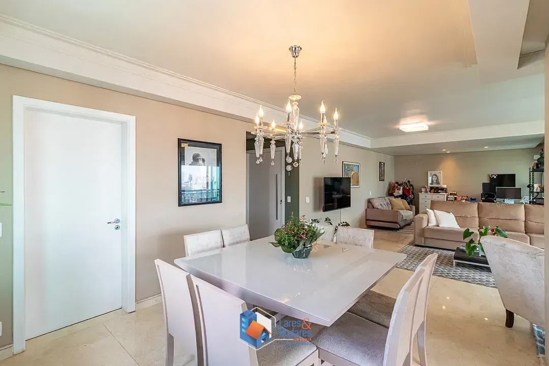 Imagem Apartamento para venda em Aclimação com 4 quartos, sendo 3 suítes, 210m²
