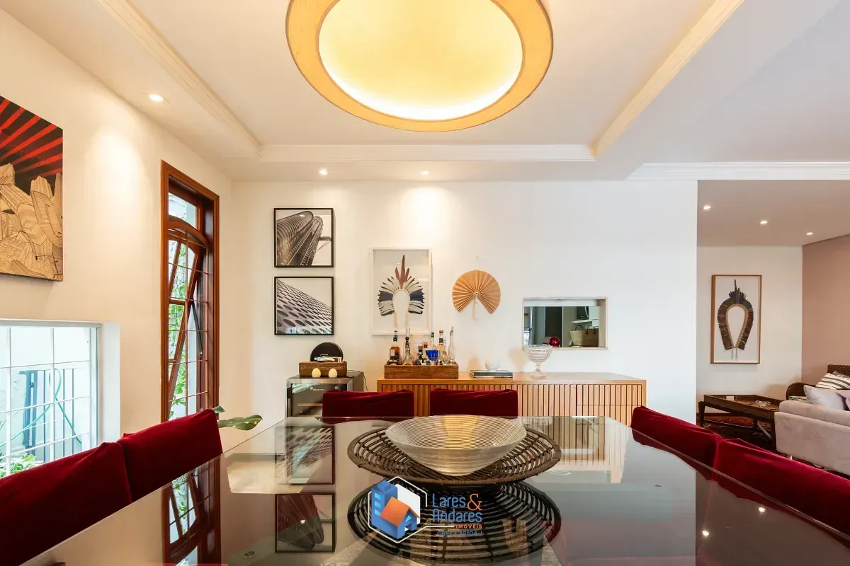 Imagem Casa para venda em Planalto Paulista com 4 quartos, sendo 2 suítes, 436m²