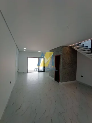 Imagem Sobrado Moderno com 3 Dormitórios e 4 Vagas à Venda em Santo André