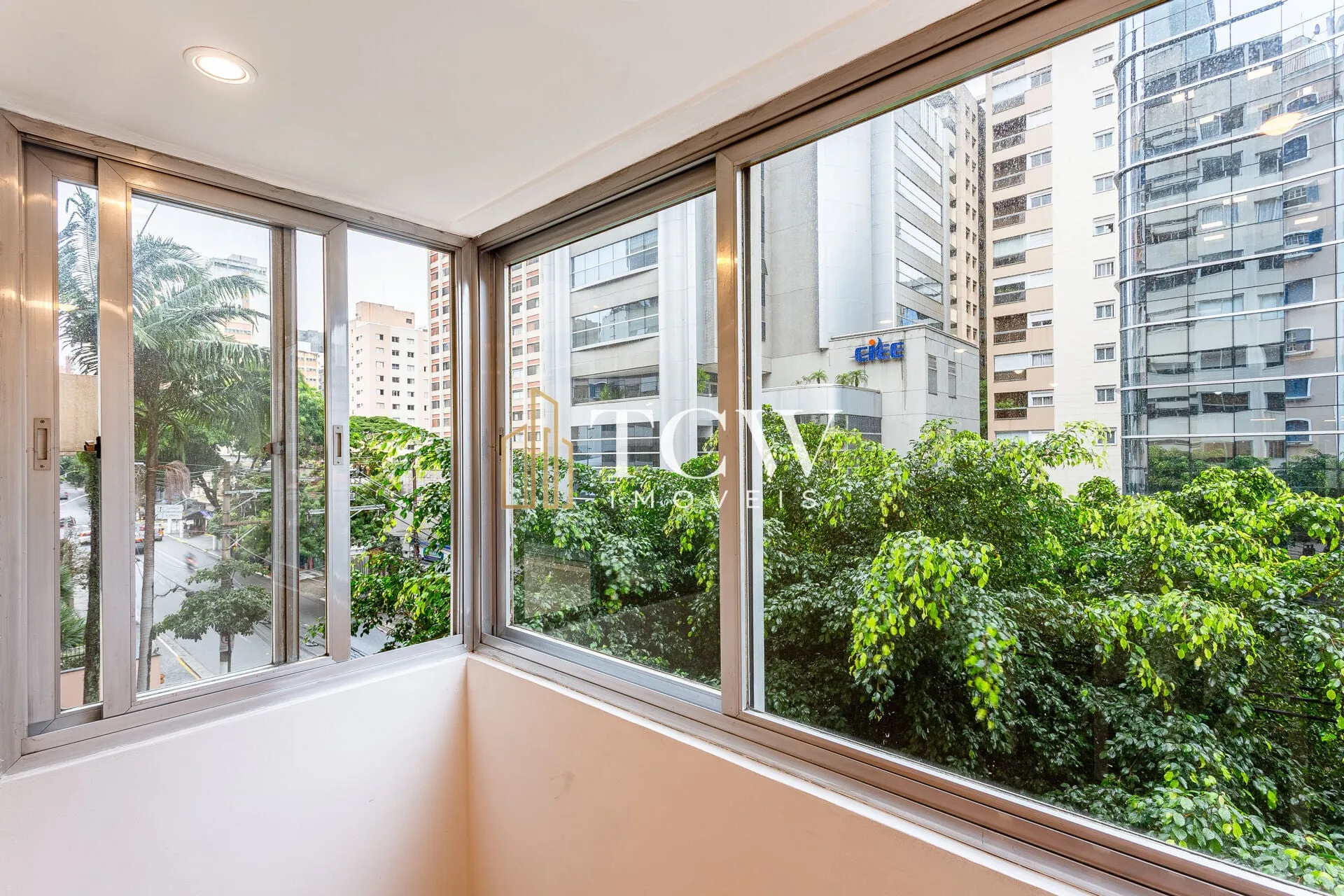 Imagem Apartamento à Venda no Itaim Bibi | 3 Dormitórios | 135 m² | 1 Vaga | São Paulo/SP