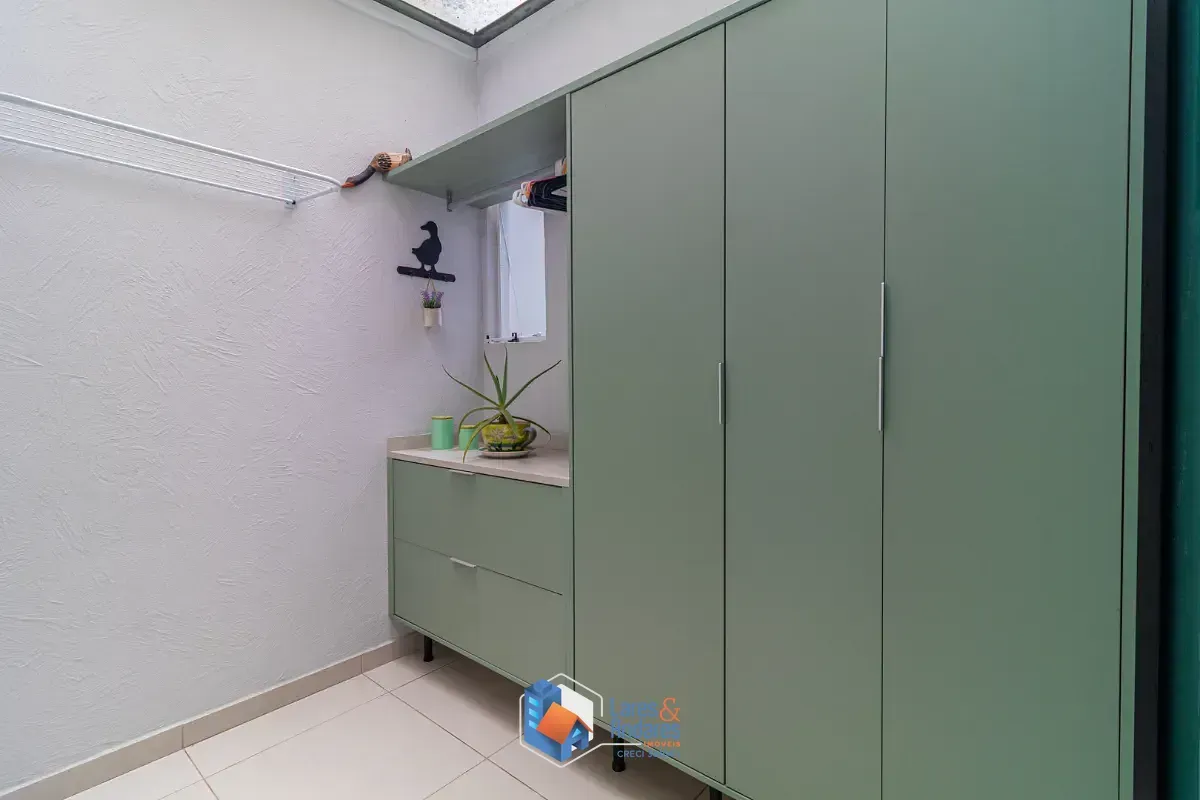 Imagem Casa no condomínio Condomínio Vila Hípica para venda com 4 quartos, sendo 2 suítes, 151m²
