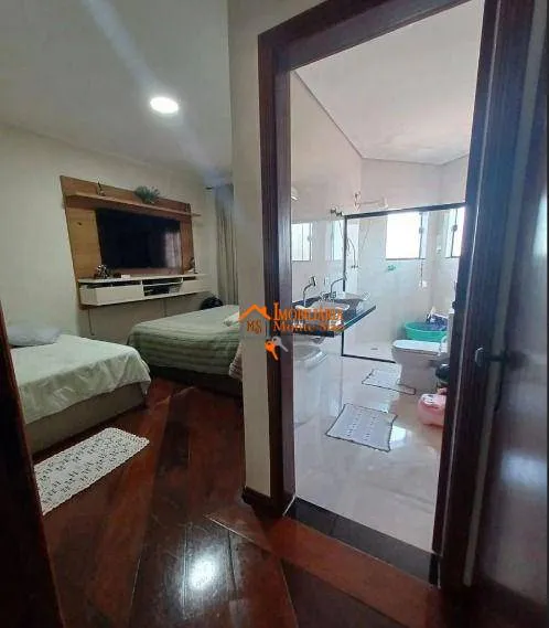 Imagem Sobrado com 3 dormitórios à venda, 300 m² por R$ 850.000,00 - Jardim Rosana - Guarulhos/SP