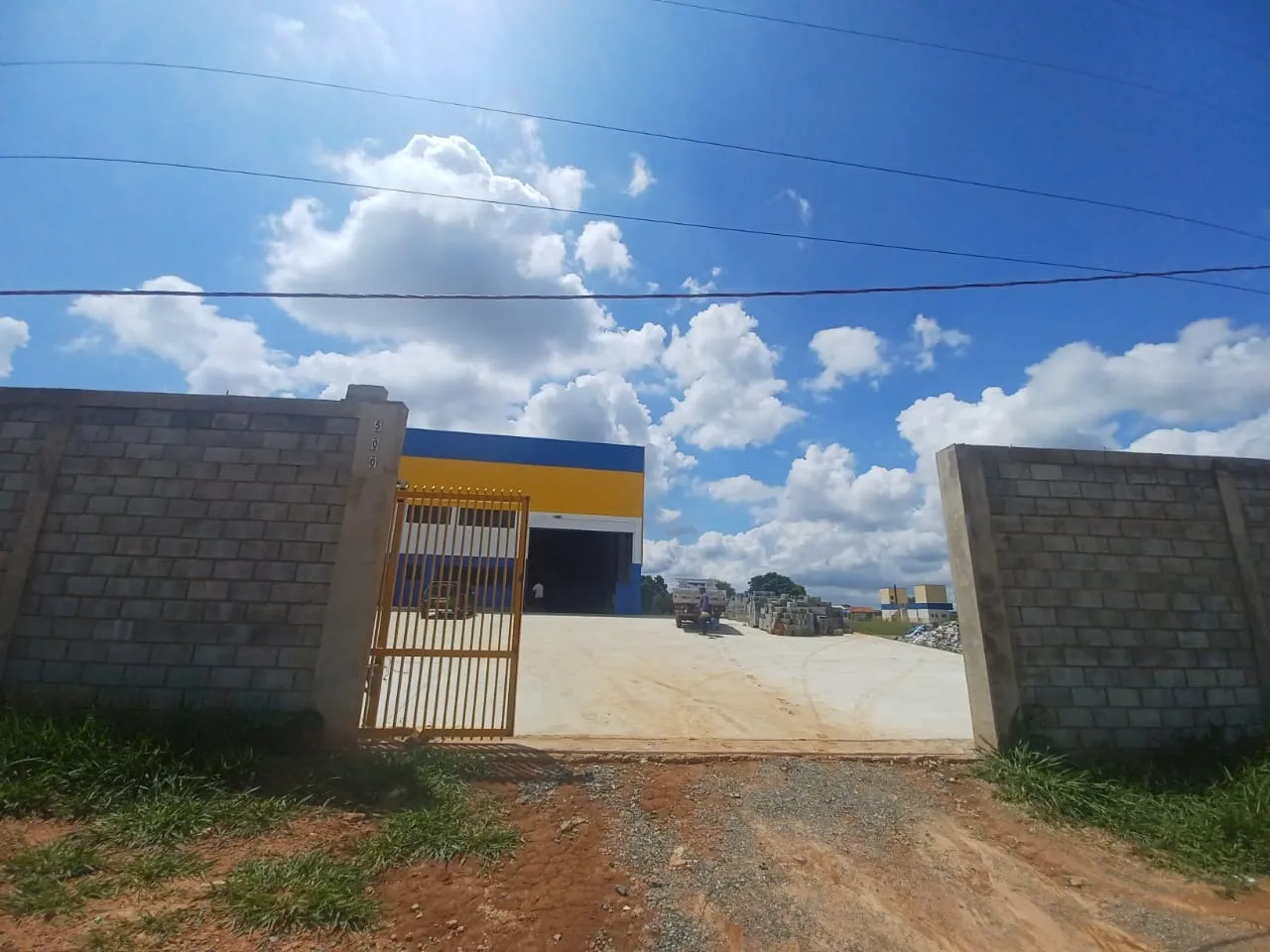 Imagem Galpões Comerciais com 1.750m² de Construção e Ótima Localização Próxima à UFSCAR