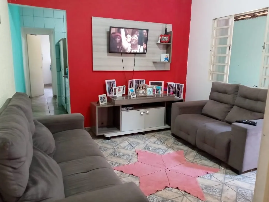 Foto do imóvel Casa à venda 2 Quartos, 2 Vagas, 165M², Jardim Santa Tereza, Taubaté - SP