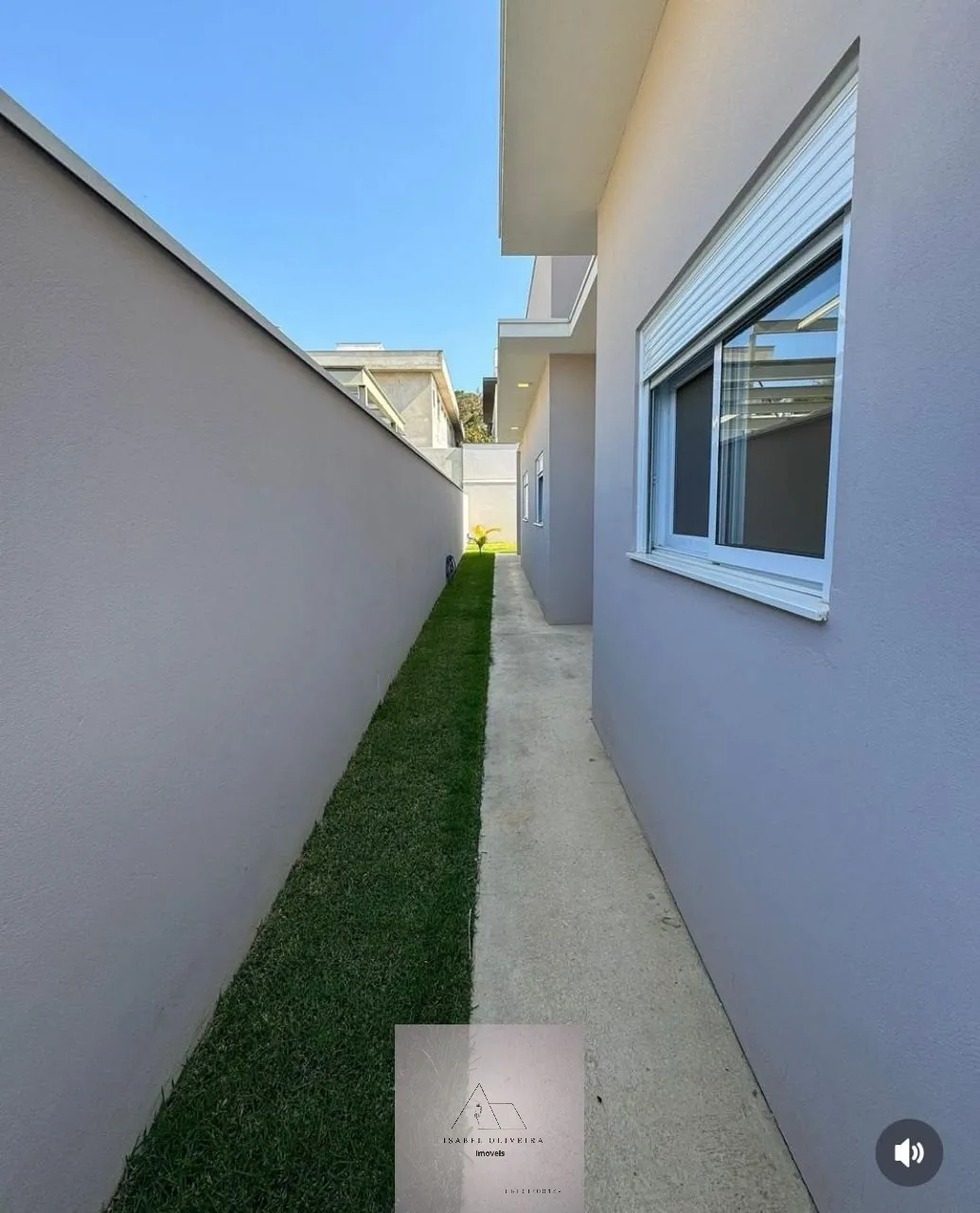 Imagem Linda Casa a venda em condomínio: 3 suítes, 2 salas, 4 banheiros, 4 vagas na cidade de Salto-SP, Condomínio Portal dos Bandeirantes