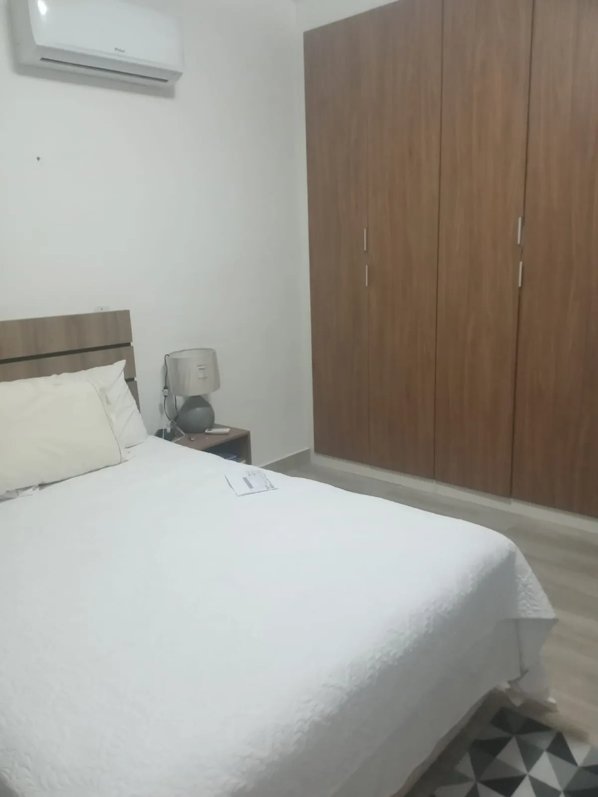 Imagem Chácara à venda em Salto de Pirapora-SP: 4 quartos, 1 sala, 2 banheiros, 2 vagas de garagem, 140m² área. Aproveite!
