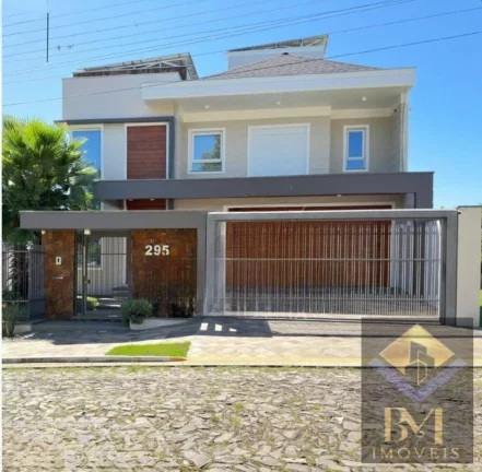Imagem Belíssima casa de altíssimo padrão, combinando luxo, conforto sofisticação.