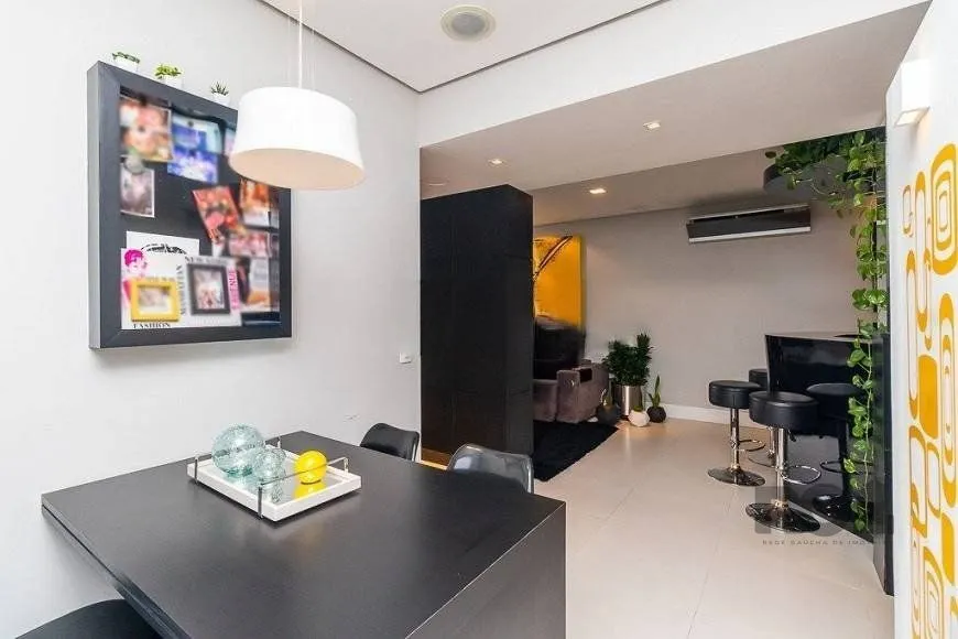 Imagem Apartamento à venda localizado na Rua Jari, no bairro Passo D'areia em Porto Alegre