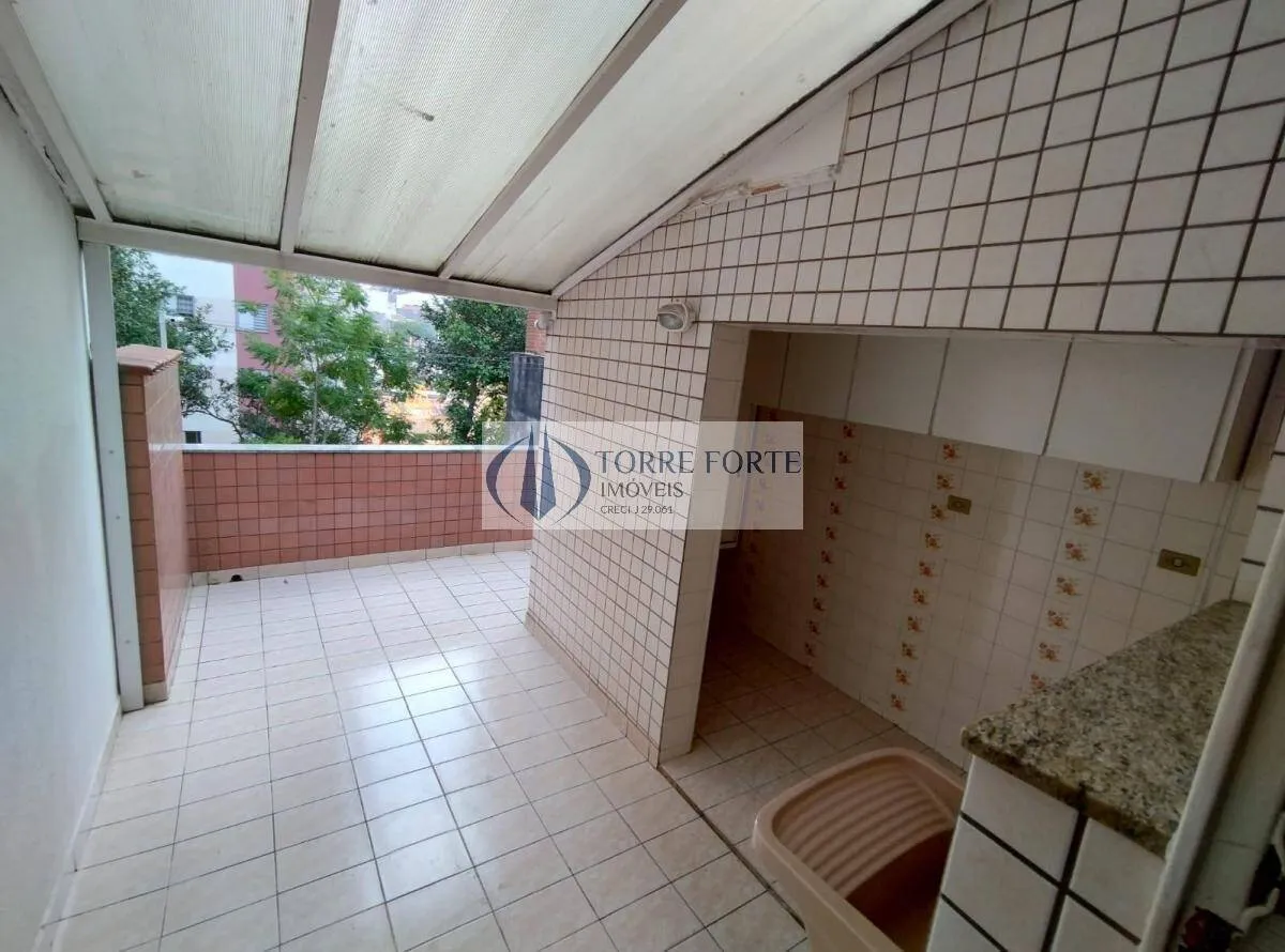 Imagem Casa sobrado de 320m², com 3 dormitórios, ao lado do Metrô Penha