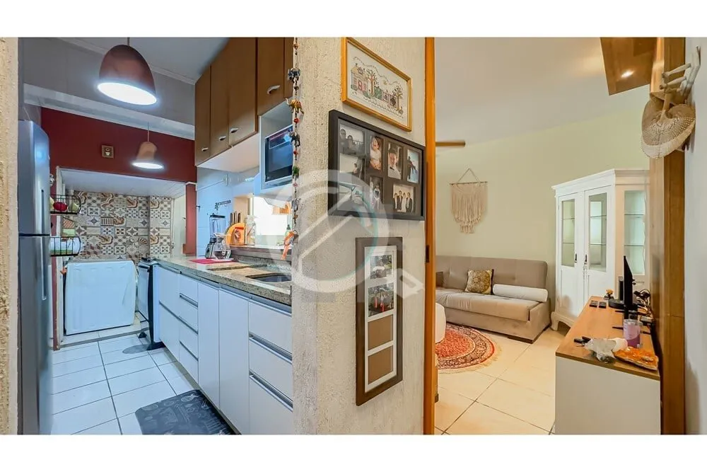 Imagem No Bairro Petrópolis, na Rua Dona Eugênia nº 964, apartamento térreo elevado com pátio, 1 dormi...