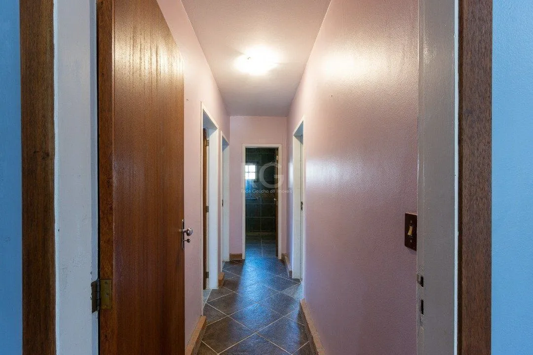 Imagem Casa para Venda - 244m², 3 dormitórios, sendo 1 suites, 2 vagas - Guarujá