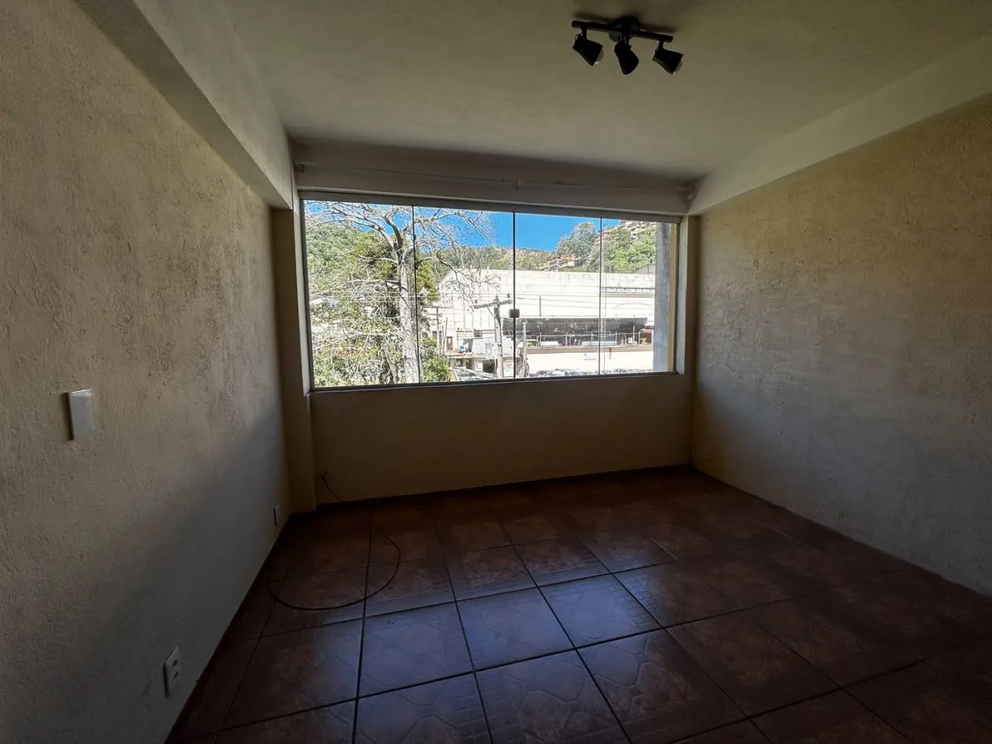Imagem Apartamento para Venda em Petrópolis / RJ no bairro Quarteirão Brasileiro