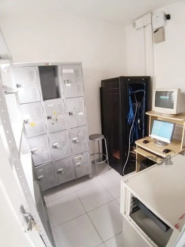 Imagem Casa comercial com 12 dormitórios no bairro Teresópolis
