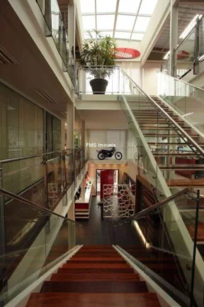 Imagem Prédio comercial com 619m² em Mirandópolis - SP.