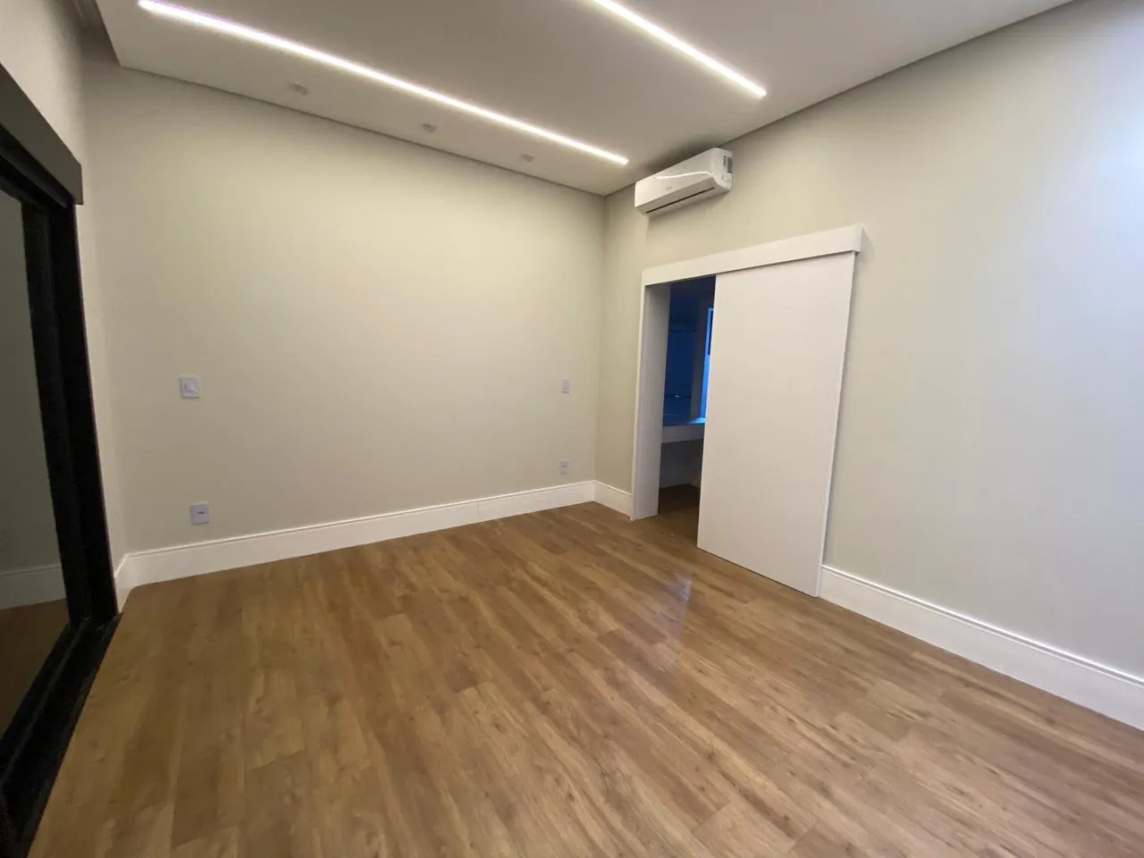 Imagem Casa com 3 quartos, 242 m² - Condomínio Alphaville Nova Esplanada - Votorantim/SP