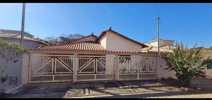 Foto do imóvel Vendo uma ótima casa na cidade de Passatempo/MG ( valor 650.000,00 )
