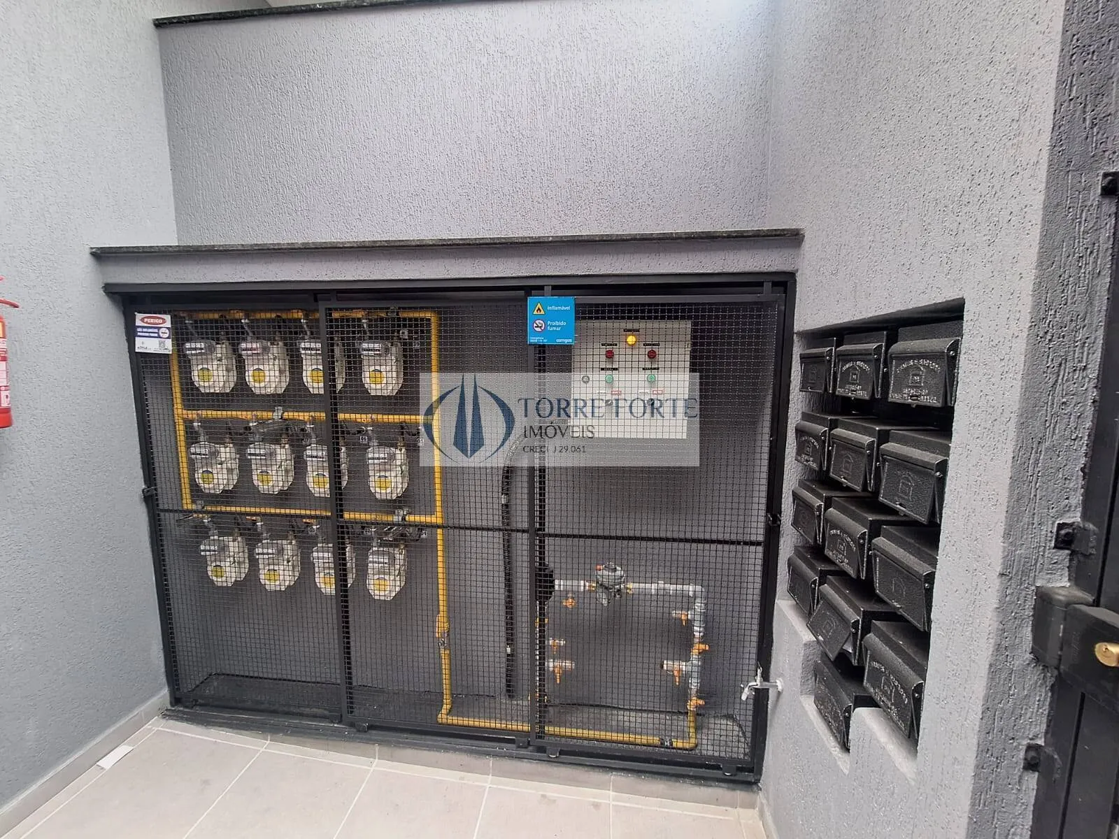 Imagem Lindo Apartamento com 2 dormitórios sem vaga na Penha .