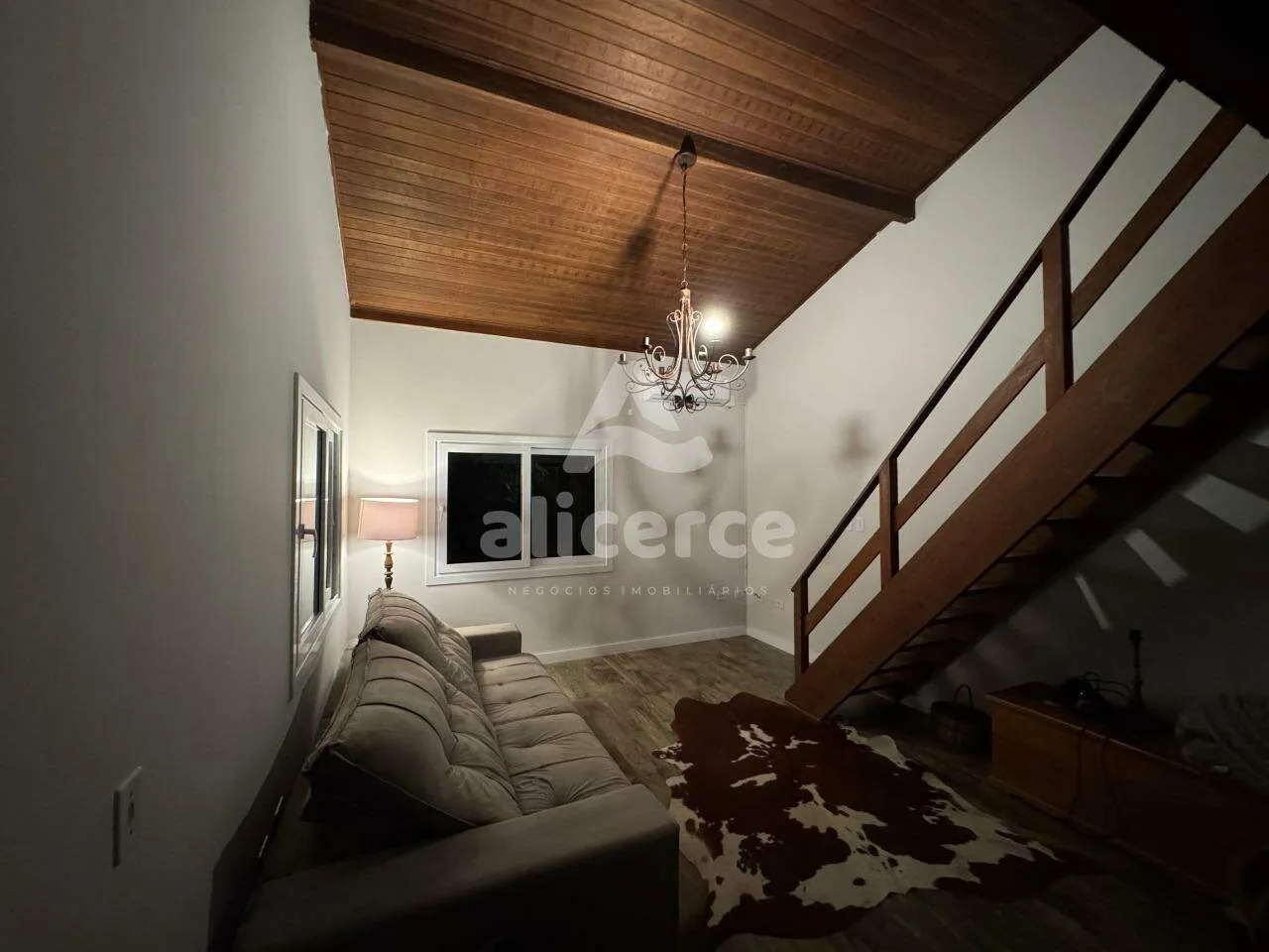 Imagem Casa à venda com 7 quartos 2 suítes, 492m² em Armação do Pântano do Sul Florianópolis