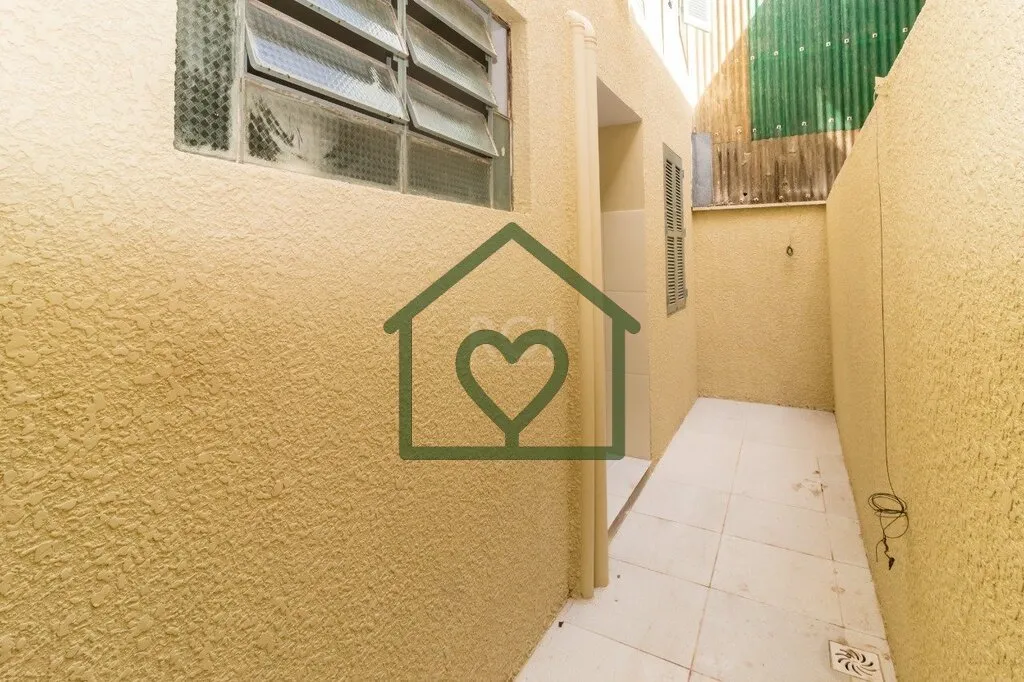 Imagem Apartamento localizado no bairro Bom Jesus, com 85m² no 2º andar, frente. Imóvel com 3 dormitóri...