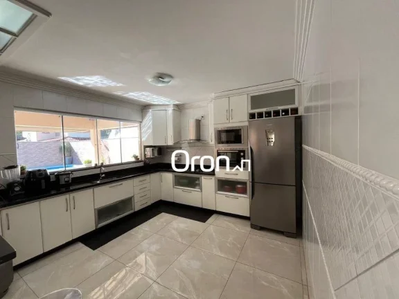 Imagem Sobrado à venda, 260 m² por R$ 1.690.000,00 - Portal do Sol I - Goiânia/GO