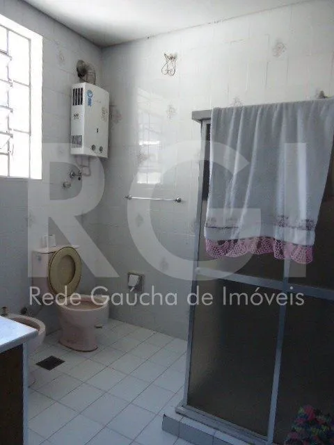 Imagem Casa para Venda - 170m², 3 dormitórios e garagem na Cidade Baixa