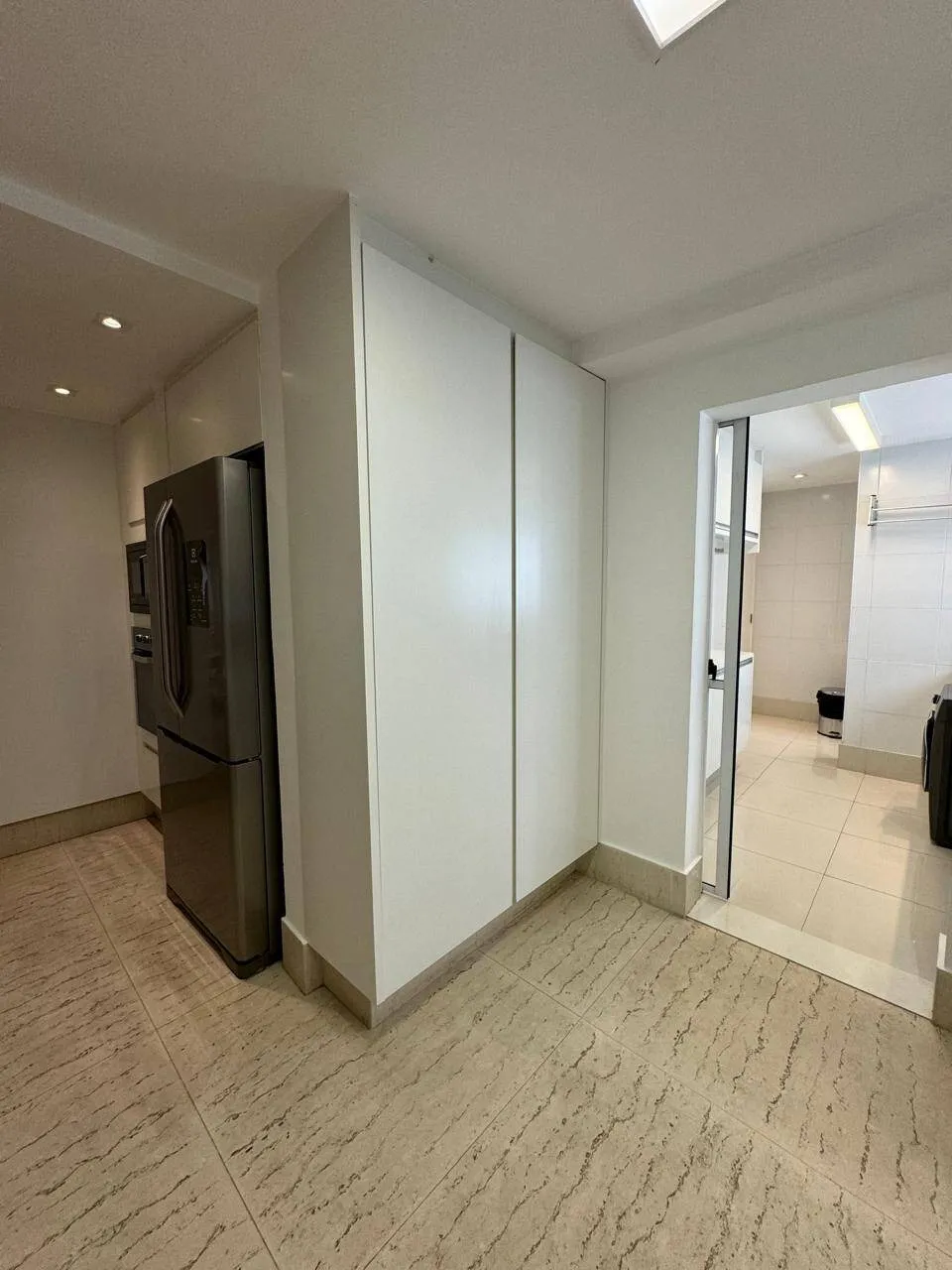 Imagem Apartamento Mobiliado no Centro de Alphaville - 3 Suítes e Sacada Gourmet