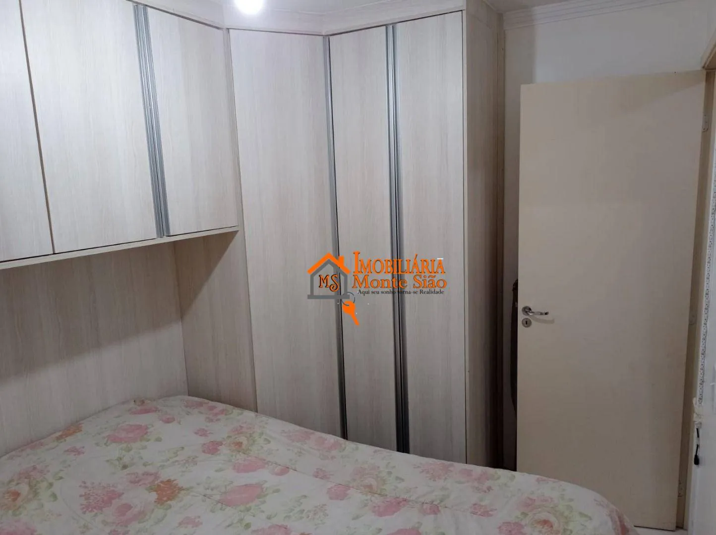 Imagem Apartamento com 2 dormitórios à venda, 44 m² por R$ 240.000,00 - Água Chata - Guarulhos/SP