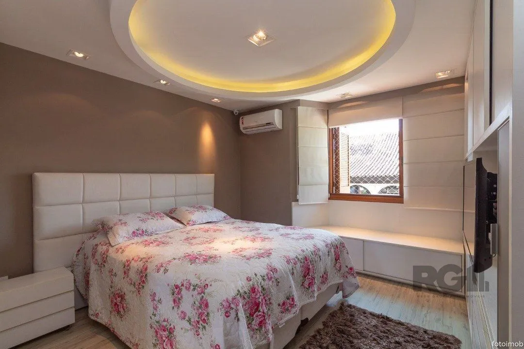 Imagem Casa Condominio para Venda - 307m², 5 dormitórios, sendo 1 suites, 4 vagas - Cristal