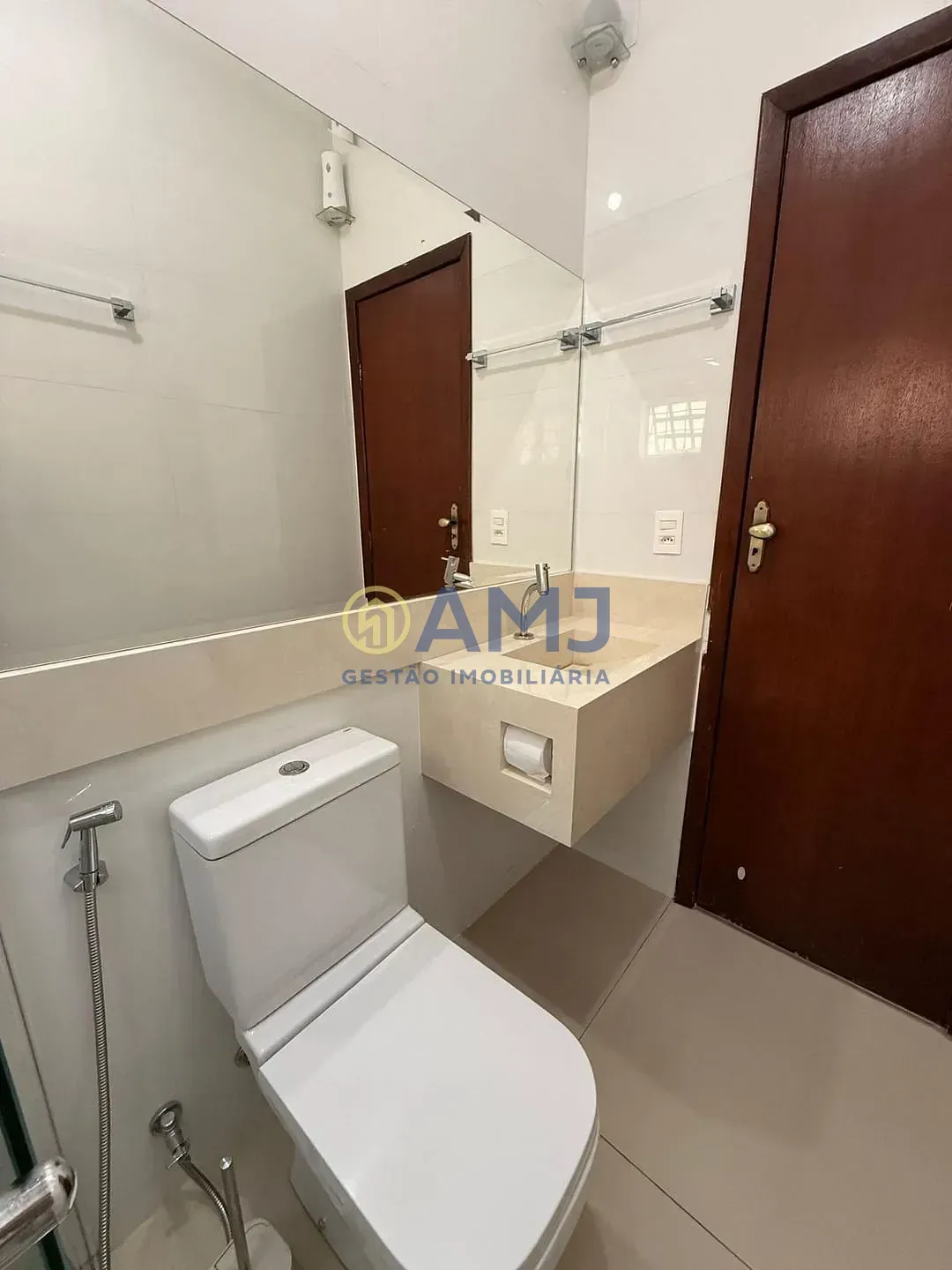 Imagem Casa à Venda no Residencial Canadá - Goiânia